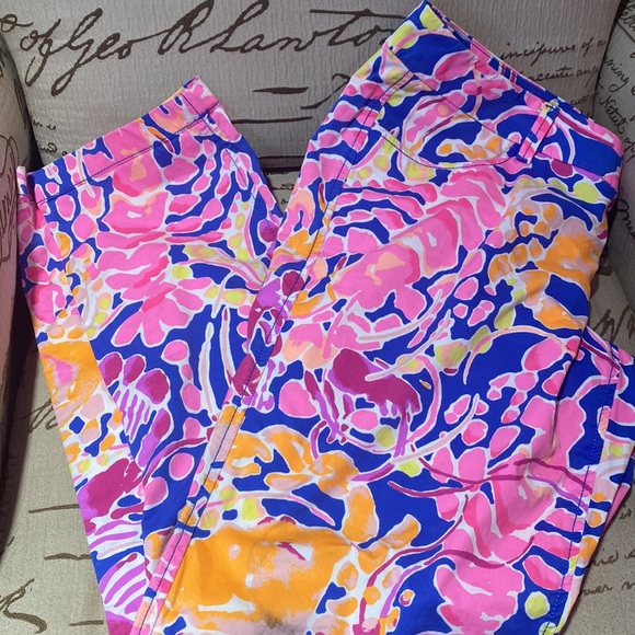 - Lilly Pulitzer - Picture 9 of 14